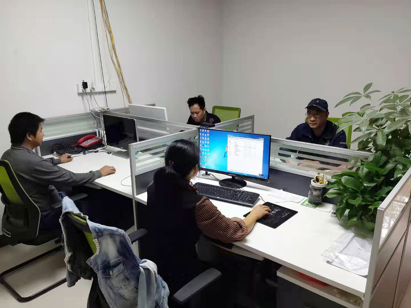 技術(shù)團(tuán)隊(duì)-匯誠盛機(jī)械設(shè)備(圖1)