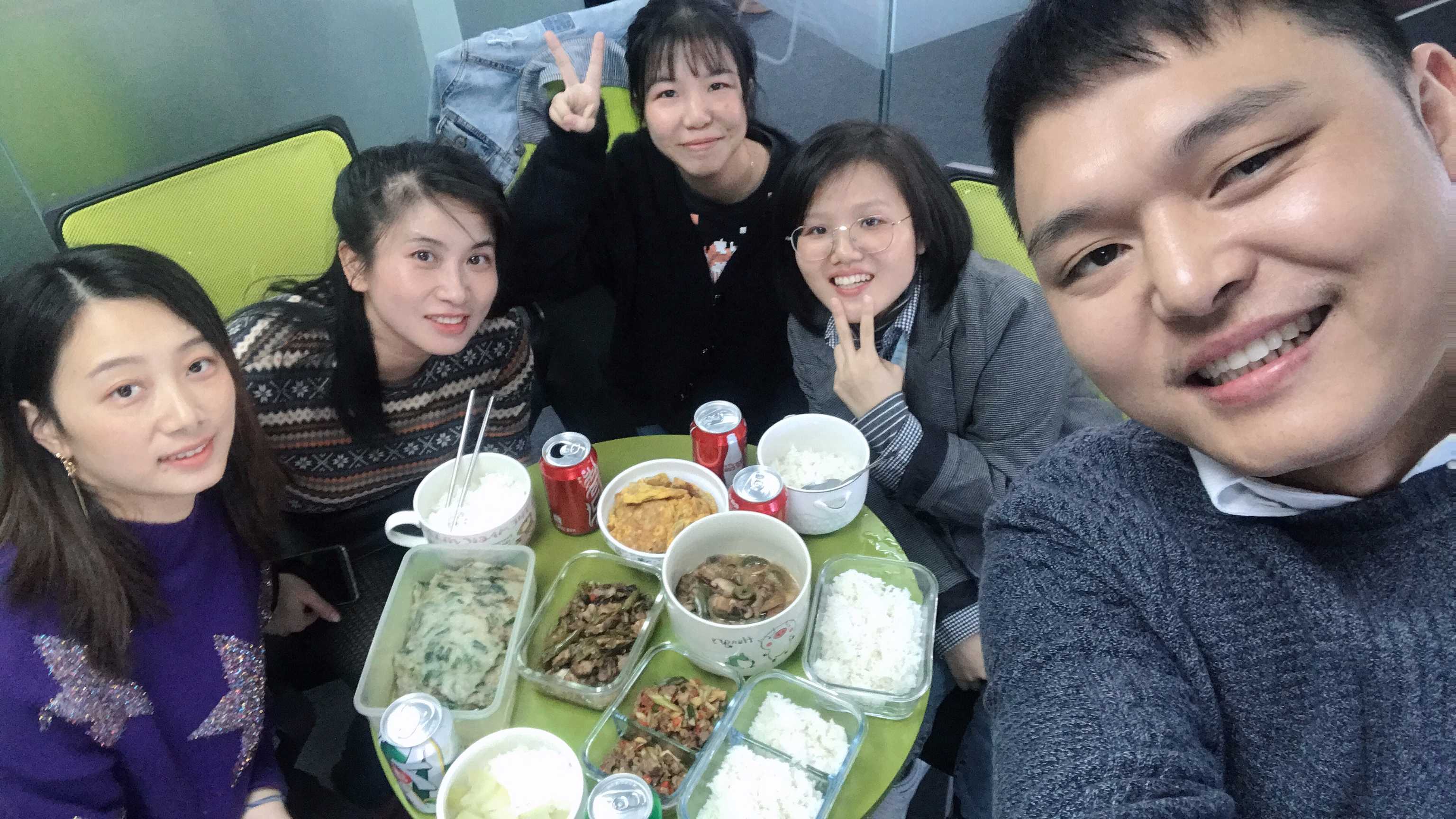 暖心活動-每周聚餐(圖1)