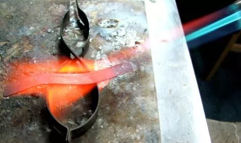 可控氣氛熱處理爐中有哪些類型的爐子？(圖1)