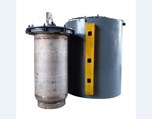 一種電加熱雙層密封型井式退火爐