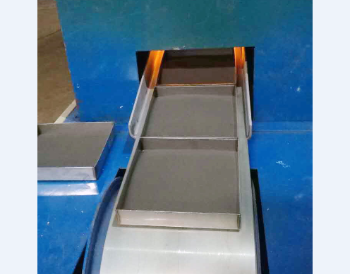 一種生產三元鋰電材料的螺旋推進氣氛燒結爐