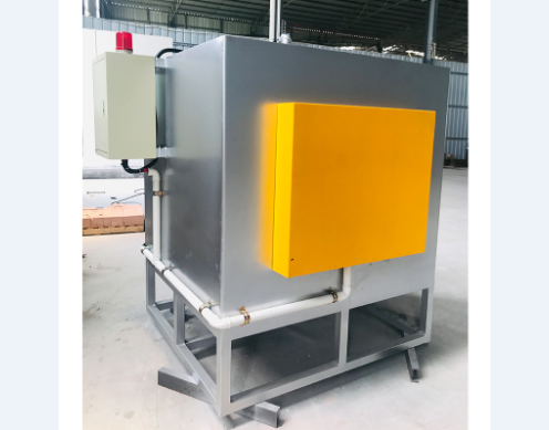 一種內置多循環內腔的箱式淬火爐