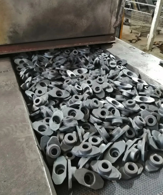 用網帶爐對40Cr上鎖體本體調質處理